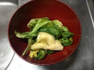 取り出した1回目の捨て漬け用キャベツ