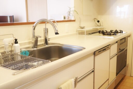 キッチンや調理器具の油汚れ落とし